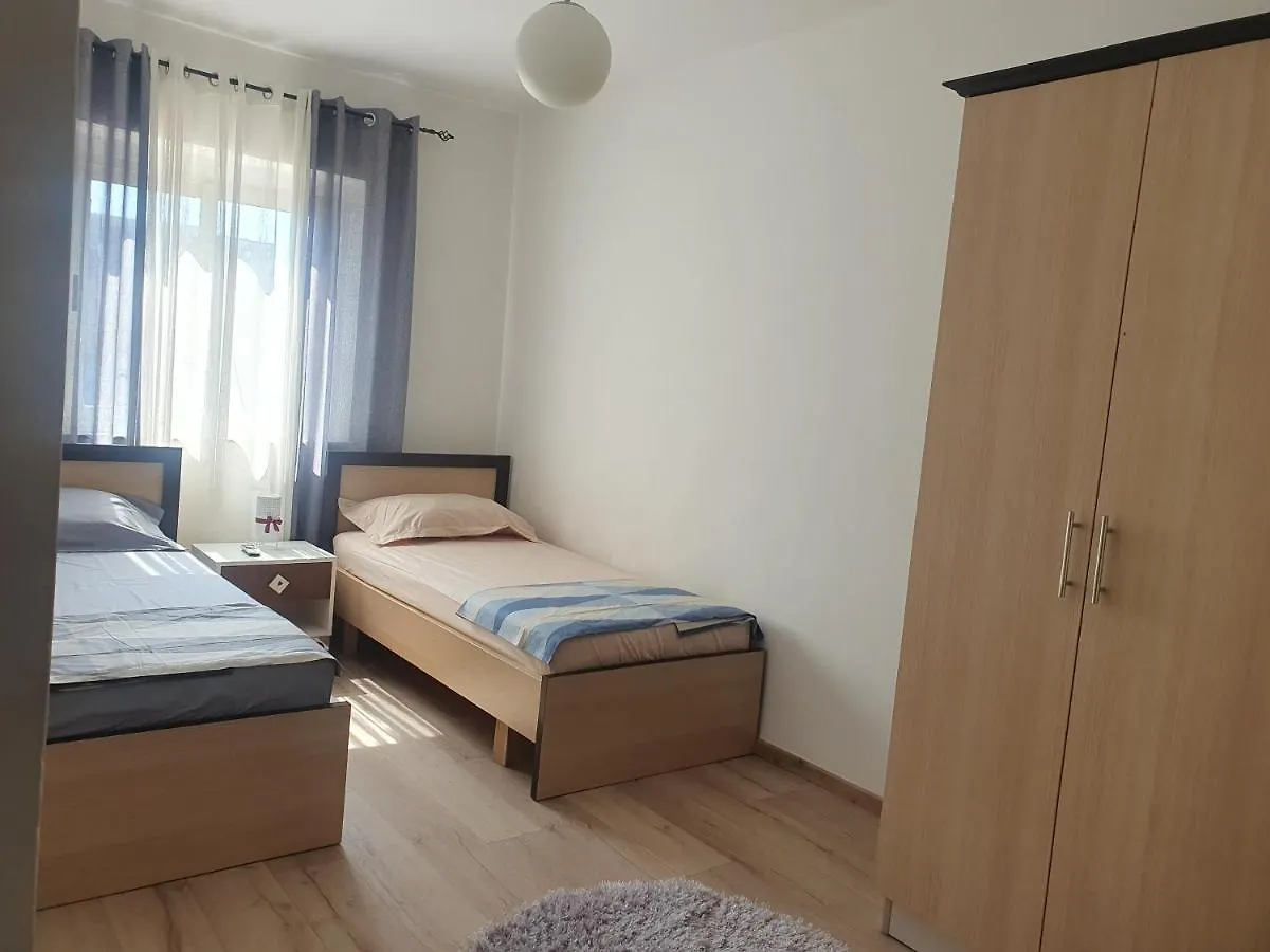 Apartment In The Heart Of Tirana , Bllok 0*,  Albanië